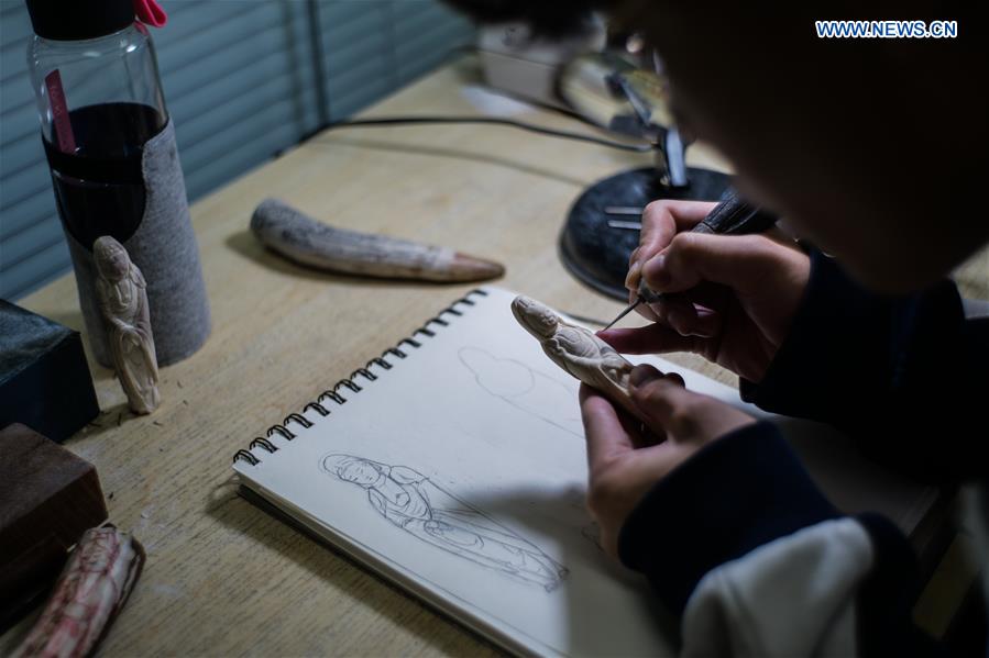 (MASTEROFCRAFTS)CHINA-BEIJING-TOOTH CARVING-INHERITOR(CN)