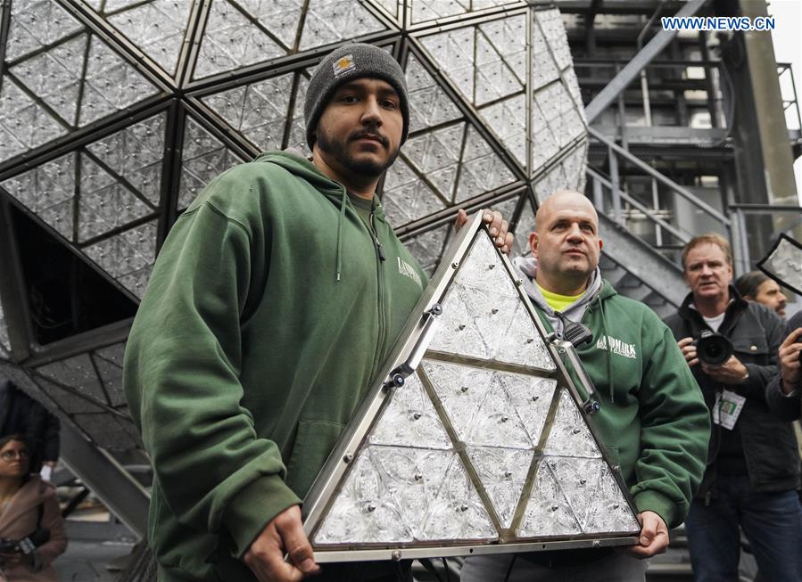 U.S.-NEW YORK-NEW YEAR'S EVE BALL-CRYSTAL REPLACEMENT