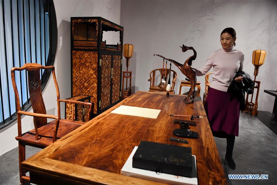 CHINA-FUJIAN-FUZHOU-HAINAN ROSEWOOD-ART EXHIBITION (CN)
