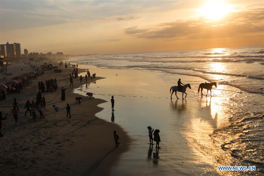 MIDEAST-GAZA CITY-SUNSET