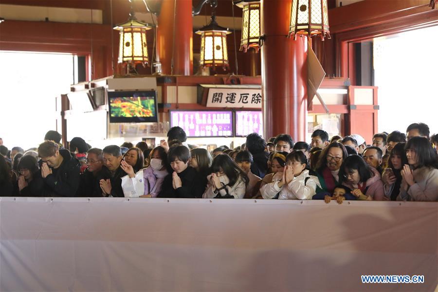 JAPAN-TOKYO-NEW YEAR-TEMPLE-VISIT