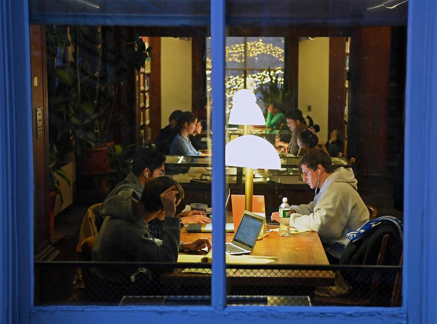 U.S.-CHINESE STUDENTS-VISA OBSTACLES-MOVING ON