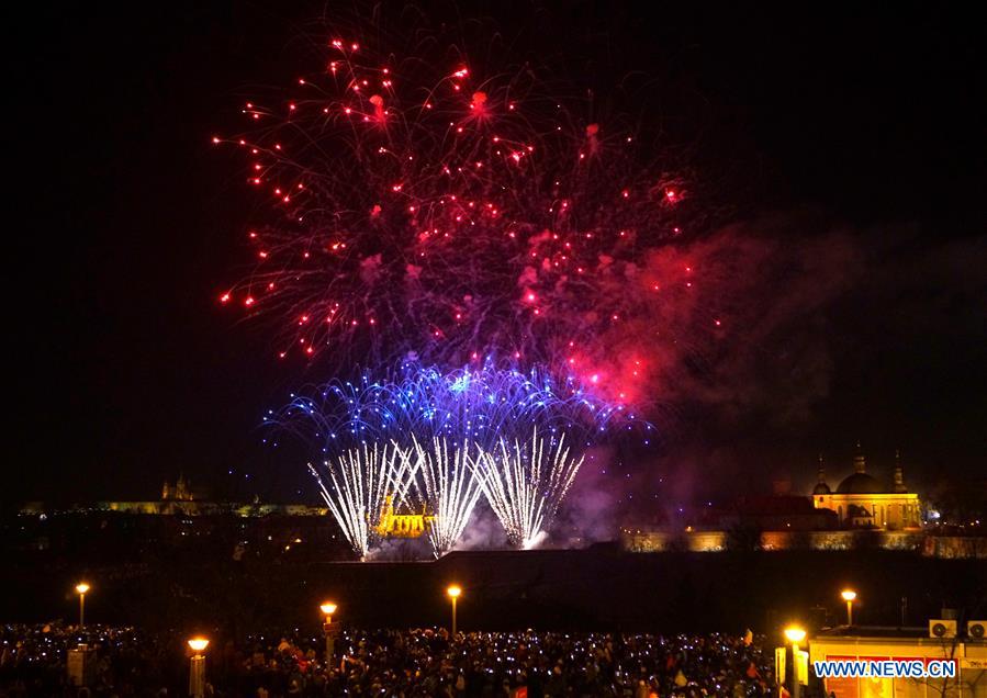 CZECH REPUBLIC-PRAGUE-NEW YEAR-FIREWORKS-LIGHT SHOW