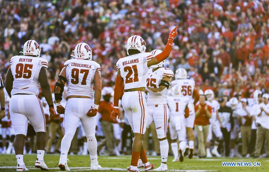 (SP)US-LOS ANGELES-FOOTBALL-ROSE BOWL