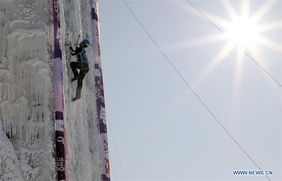 (SP)CHINA-CHANGCHUN-ICE CLIMBING-UIAA WORLD CUP(CN)