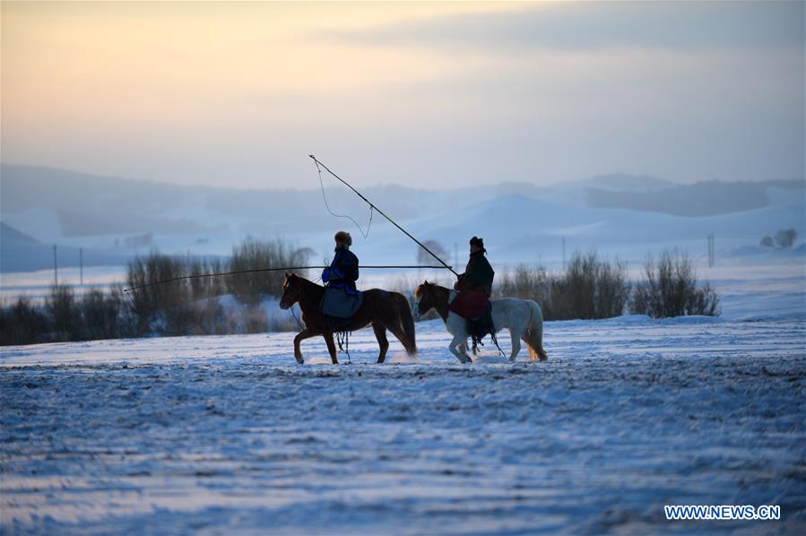 CHINA-INNER MONGOLIA-BASHANG PASTURE-PHOTOGRAPHY FESTIVAL (CN)