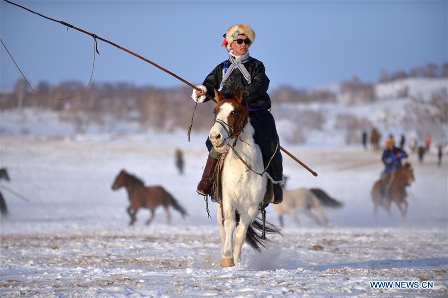 CHINA-INNER MONGOLIA-BASHANG PASTURE-PHOTOGRAPHY FESTIVAL (CN)