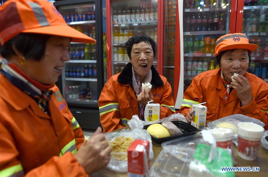 CHINA-ZHEJIANG-ZHUJI-SANITATION WORKER-FREE BREAKFAST (CN)