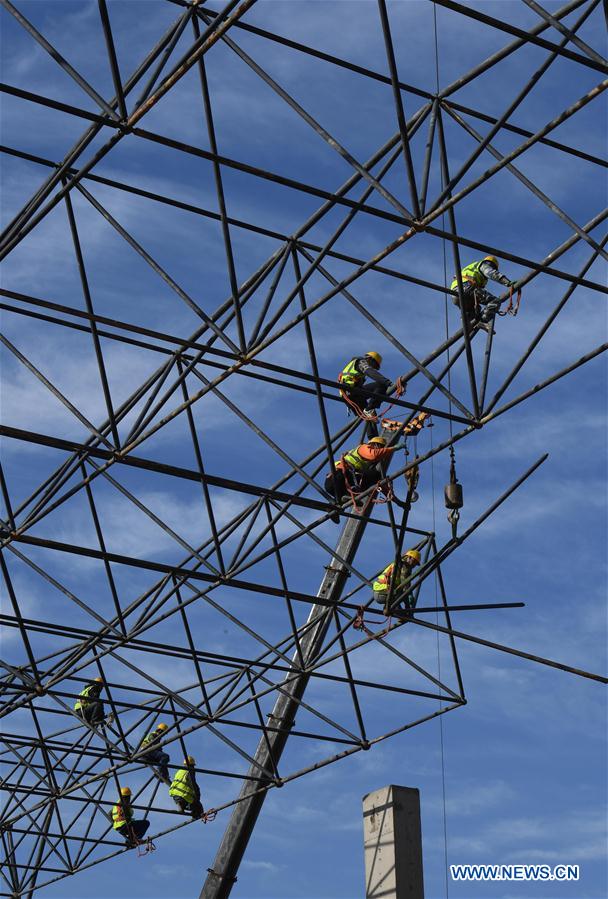 CHINA-YUNNAN-KUNMING-RAIL TRANSIT-CONSTRUCTION WORKERS (CN)