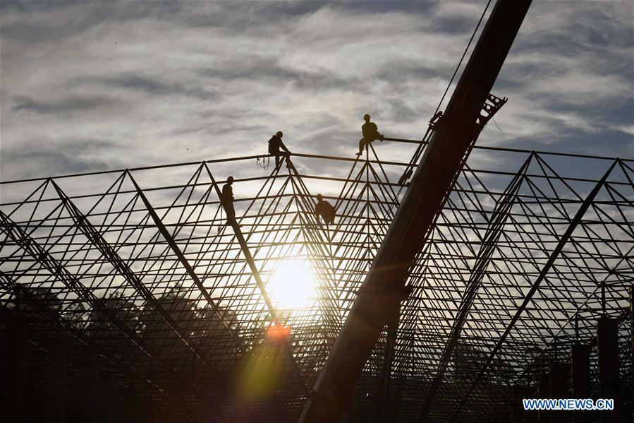 CHINA-YUNNAN-KUNMING-RAIL TRANSIT-CONSTRUCTION WORKERS (CN)