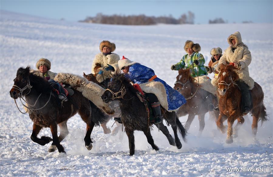 CHINA-INNER MONGOLIA-BASHANG PASTURE-PHOTOGRAPHY FESTIVAL (CN)