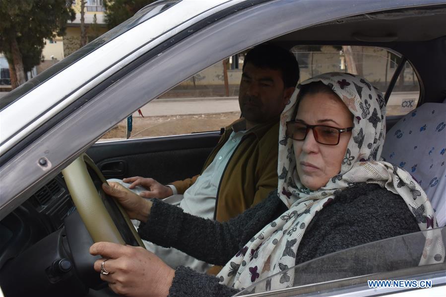 AFGHANISTAN-BALKH-DRIVING CLASS-WOMEN