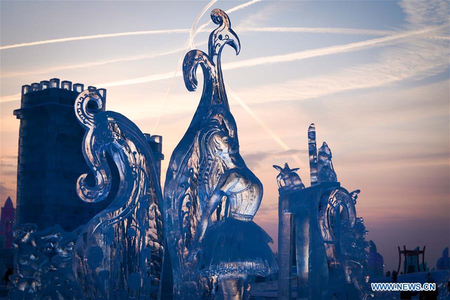 CHINA-HARBIN-ICE SCULPTURE COMPETITION (CN)