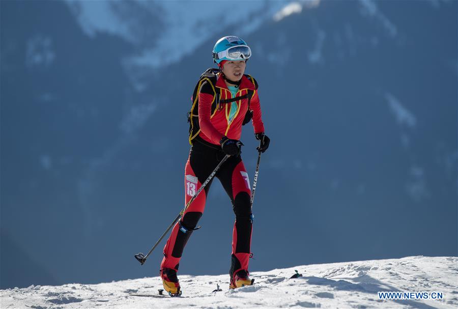 (SP)SWITZERLAND-VILLARS-WINTER YOG-SKI MOUNTAINEERING