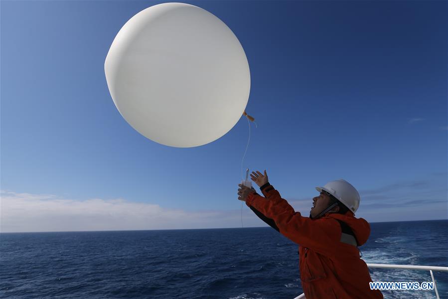 (EyesonSci)CHINA-XUELONG 2-ANTARCTIC EXPEDITION-METEOROLOGICAL OBSERVATION