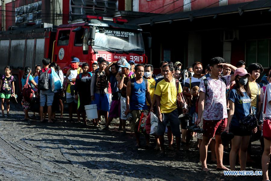 PHILIPPINES-TAAL VOLCANO-EVACUEES