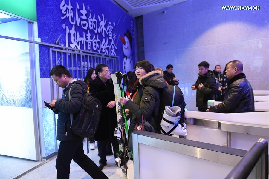 CHINA-BEIJING-SKIER-BEIJING-ZHANGJIAKOU HIGH-SPEED RAILWAY-RIDE (CN)