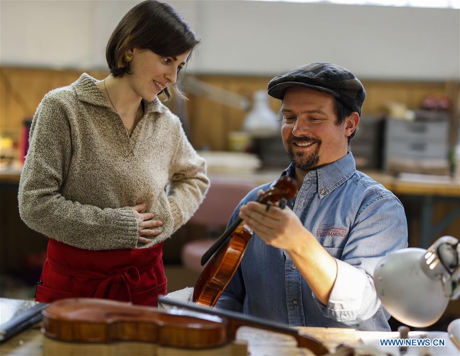 U.S.-SKOKIE-CHICAGO SCHOOL OF VIOLIN MAKING