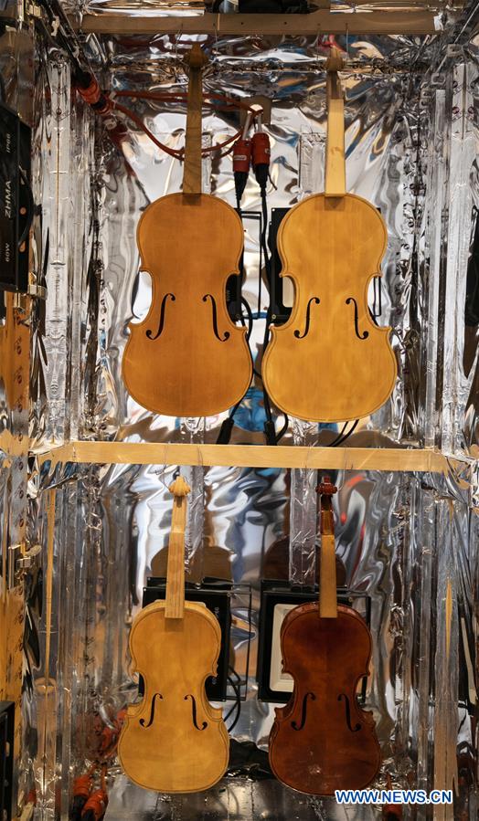 U.S.-SKOKIE-CHICAGO SCHOOL OF VIOLIN MAKING