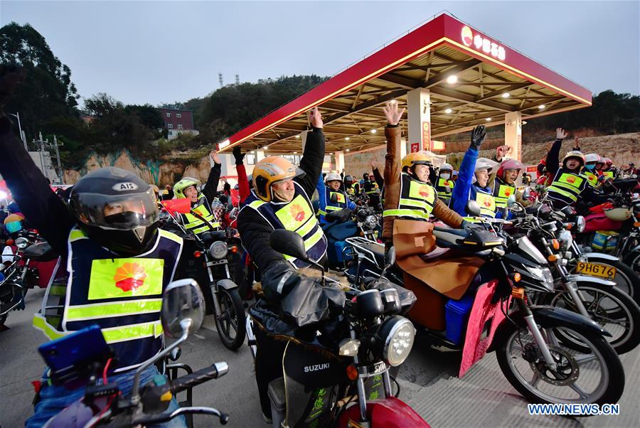 CHINA-FUJIAN-SPRING FESTIVAL-TRAVEL RUSH-MOTORBIKE FLEETS (CN)