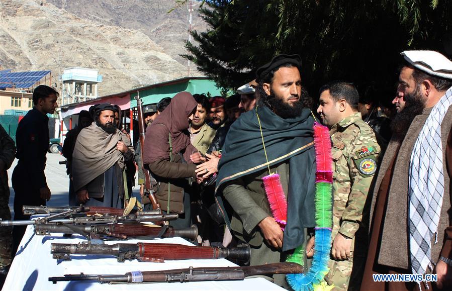 AFGHANISTAN-KUNAR-MILITANTS-SURRENDER