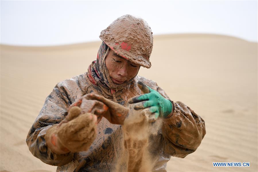 CHINA-XINJIANG-GEOPHYSICAL SURVEY-WORKER (CN)