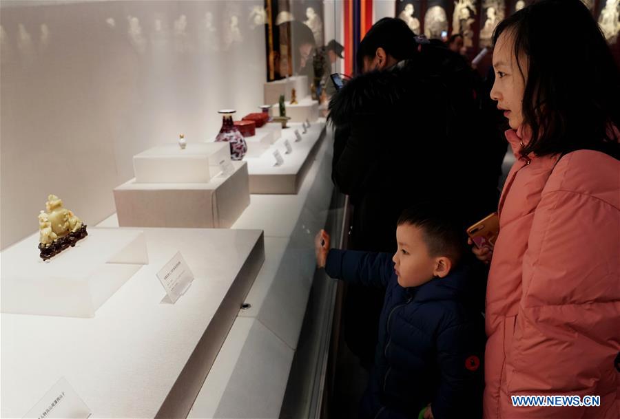 CHINA-ZHENGZHOU-EMPEROR QIANLONG-EXHIBITION (CN)