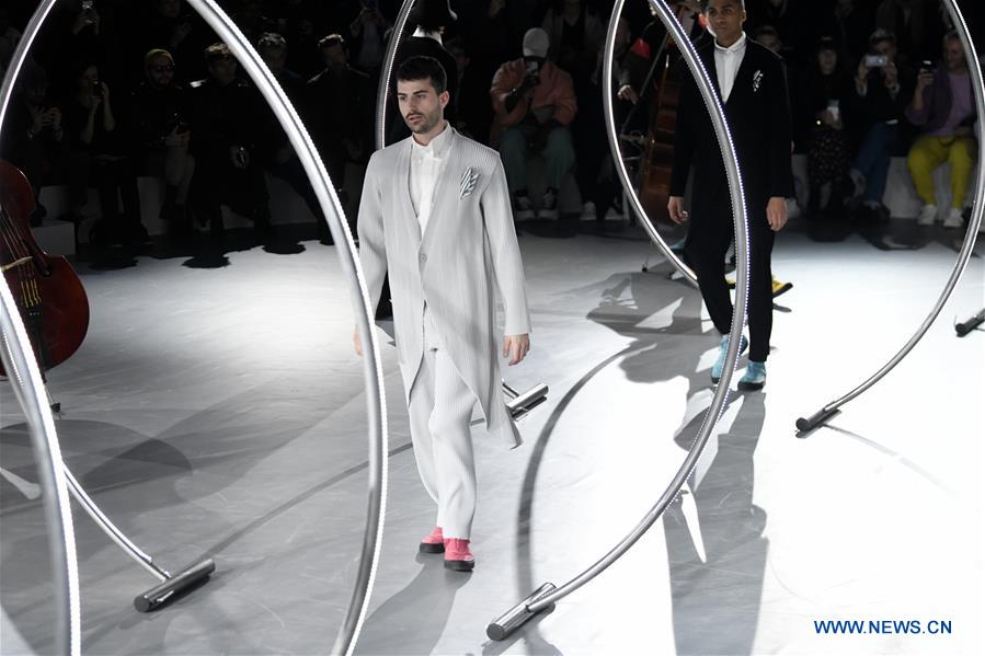 FRANCE-PARIS-FASHION WEEK-ISSEY MIYAKE