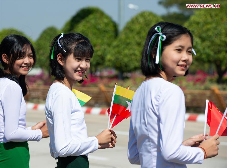 MYANMAR-NAY PYI TAW-CHINESE PRESIDENT-PEOPLE-WELCOME