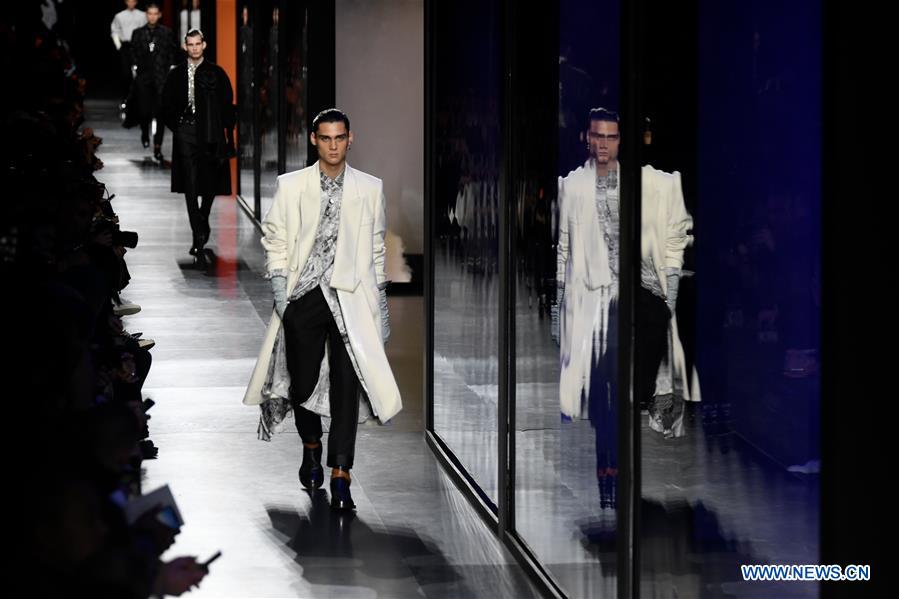 FRANCE-PARIS-FASHION WEEK-DIOR HOMME