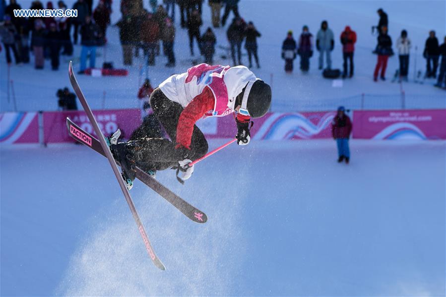 (SP)SWITZERLAND-LEYSIN-WINTER YOG-FREESTYLE SKIING-WOMEN'S HALFPIPE-QUALIFICATION