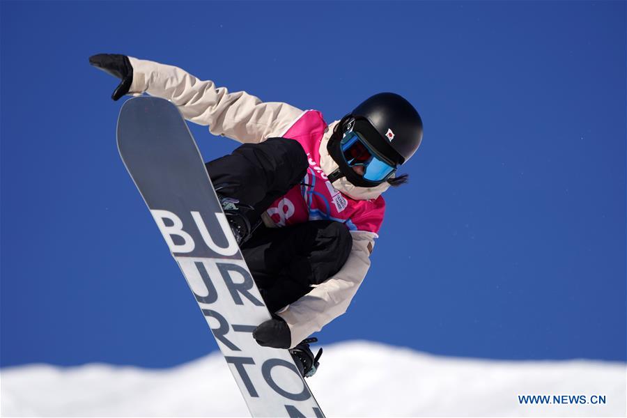(SP)SWITZERLAND-LEYSIN-WINTER YOG-SNOW BOARD-WOMEN'S HALFPIPE-FINAL
