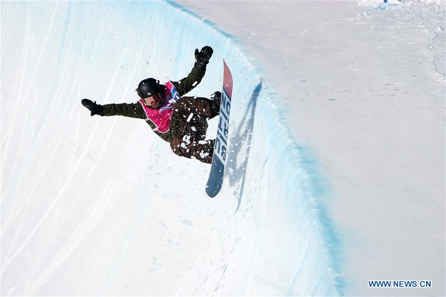 (SP)SWITZERLAND-LEYSIN-WINTER YOG-SNOW BOARD-MEN'S HALFPIPE-FINAL