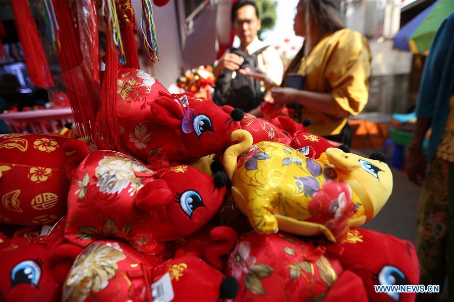 MYANMAR-YANGON-CHINESE LUNAR NEW YEAR-DECORATIONS
