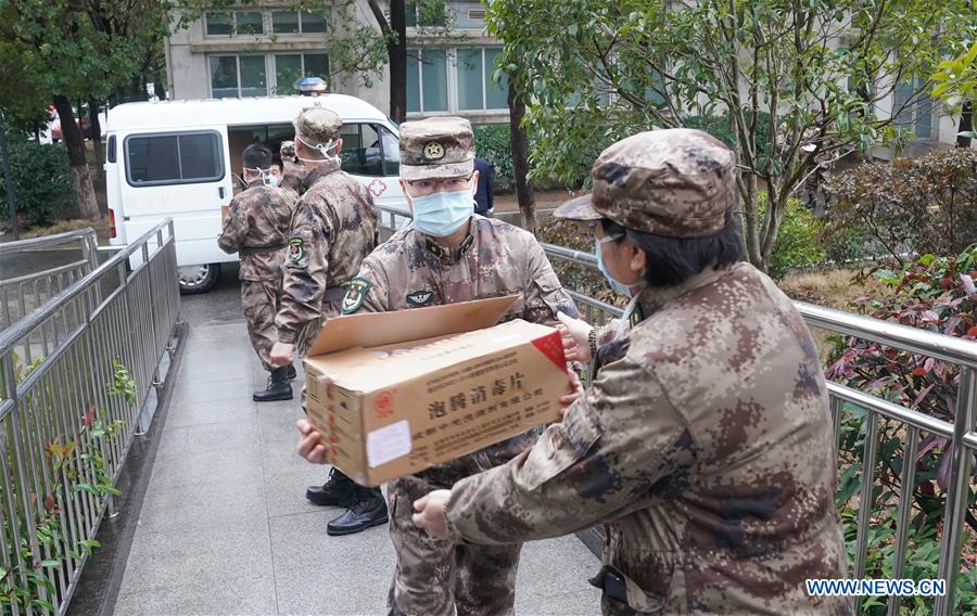 CHINA-WUHAN-MILITARY MEDICS-AID(CN)