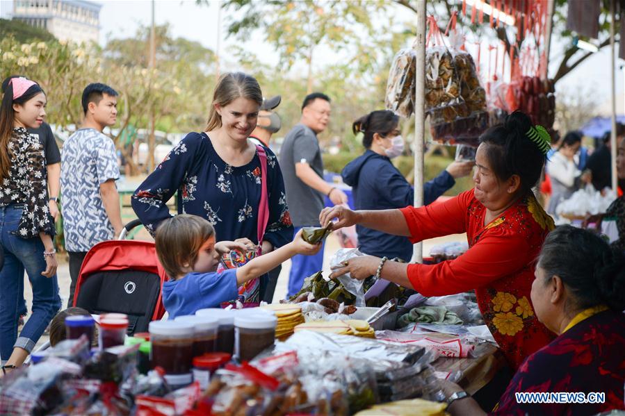 LAOS-VIENTIANE-LAO FOOD-FESTIVAL