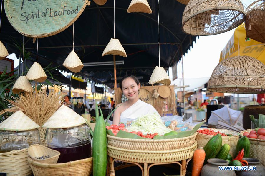 LAOS-VIENTIANE-LAO FOOD-FESTIVAL