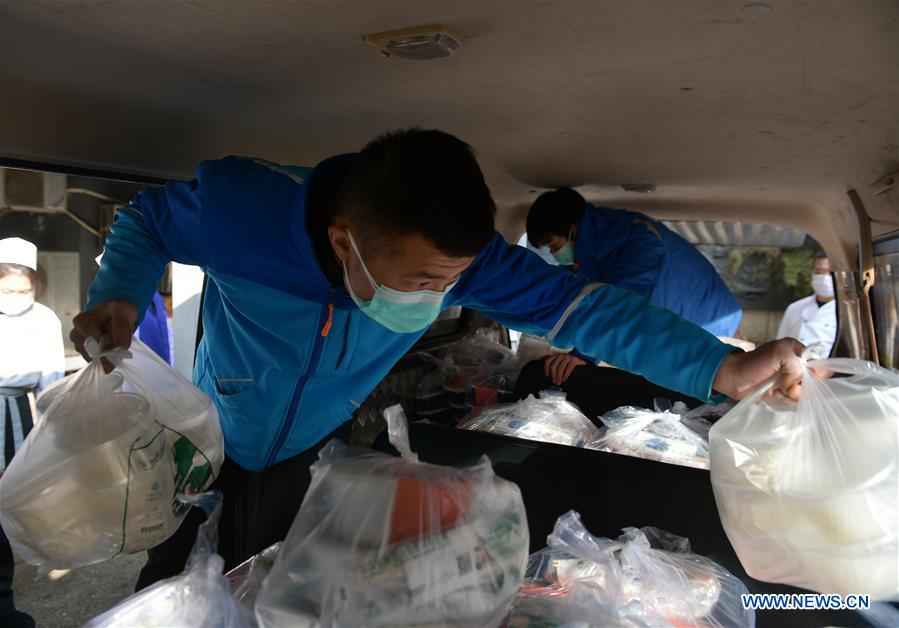 CHINA-HUBEI-WUHAN-TAKEAWAY DELIVERYMAN (CN)