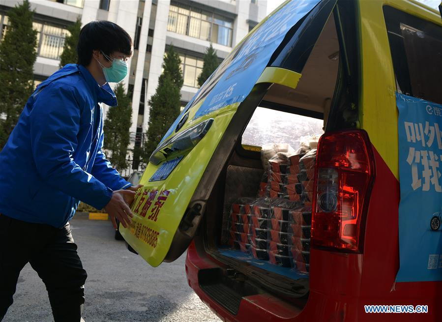 CHINA-HUBEI-WUHAN-TAKEAWAY DELIVERYMAN (CN)