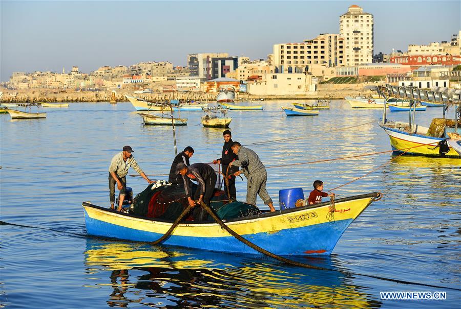 MIDEAST-GAZA-FISHING ZONE-REDUCING