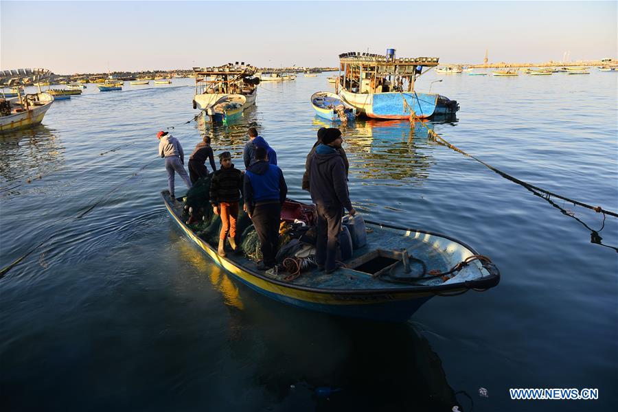 MIDEAST-GAZA-FISHING ZONE-REDUCING