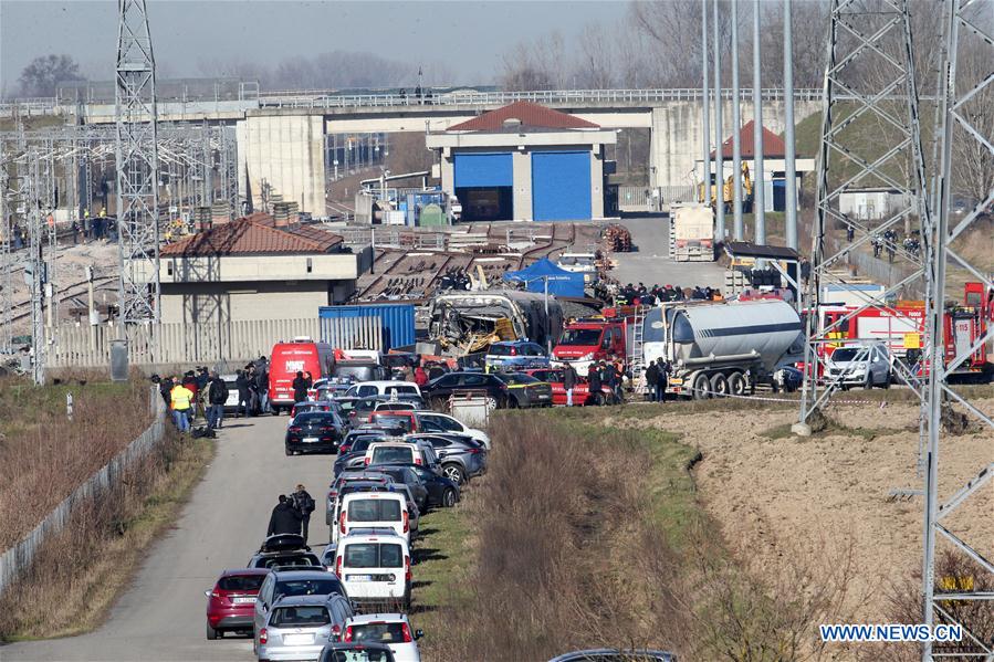 (SPOT NEWS)ITALY-LODI-TRAIN-DERAILMENT