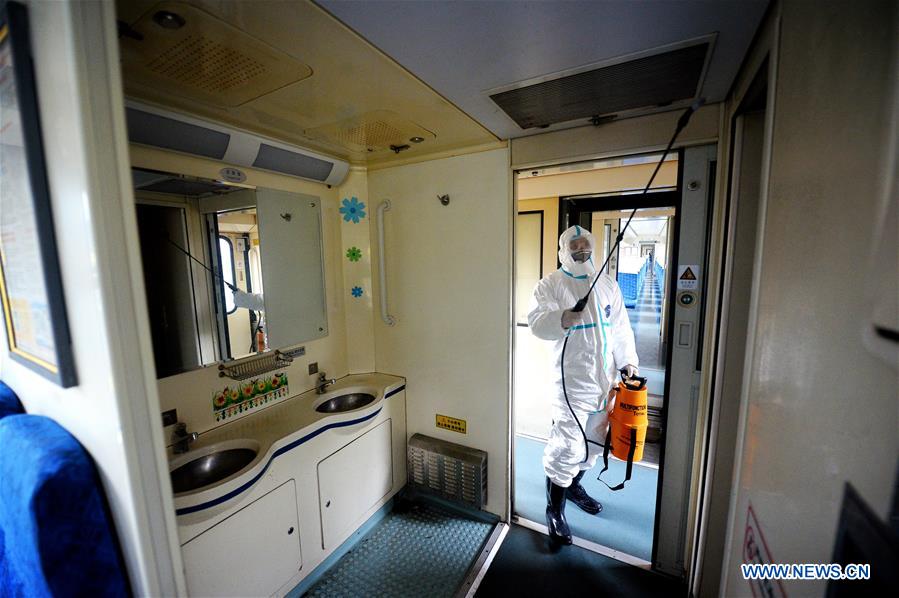 CHINA-SHAANXI-CORONAVIRUS-PREVENTION AND CONTROL-TRAINS-DISINFECTION (CN)