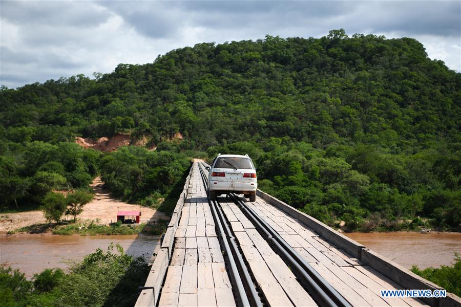 BOLIVIA-SANTA CRUZ-HIGHWAY BRIDGE-OPERATION