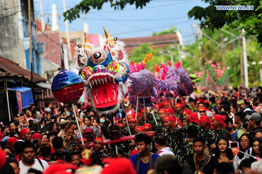 INDONESIA-PADANG-LANTERN FESTIVAL