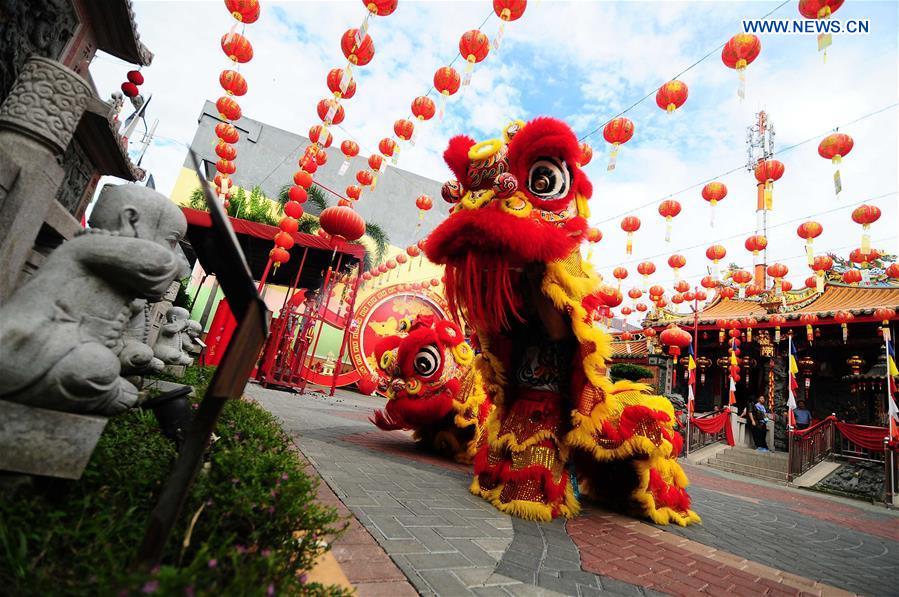 INDONESIA-PADANG-LANTERN FESTIVAL