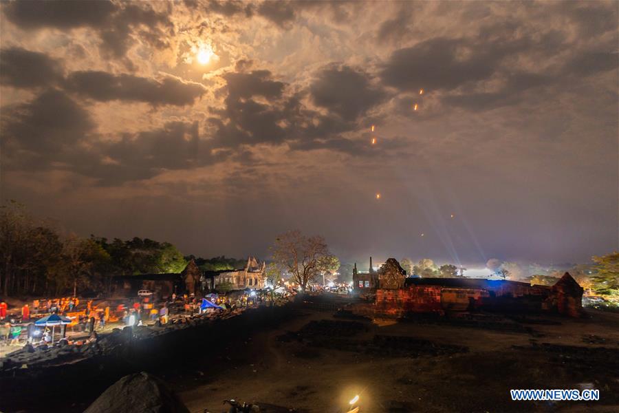 LAOS-VIENTIANE-VAT PHOU-FESTIVAL-CELEBRATION