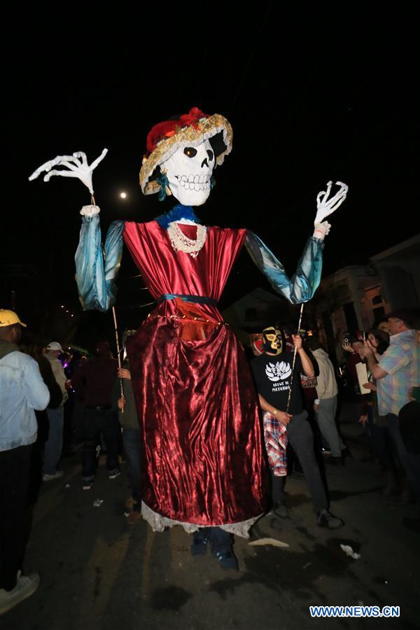 U.S.-LOUISIANA-NEW ORLEANS-MARDI GRAS CARNIVAL-PARADE