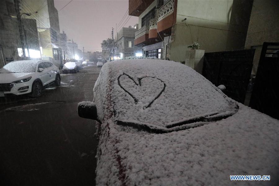 IRAQ-BAGHDAD-SNOW