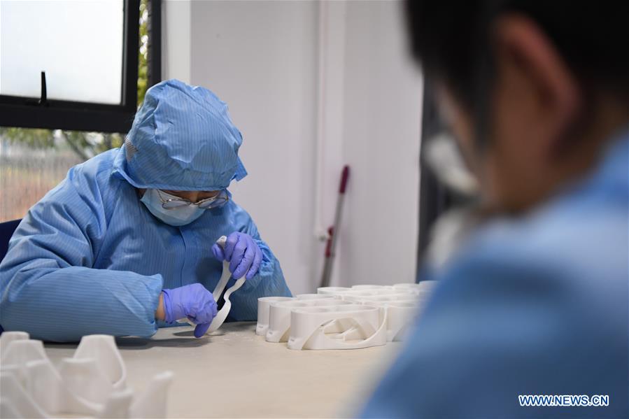 CHINA-HUNAN-CHANGSHA-CORONAVIRUS-GOGGLES-3D PRINTING (CN)